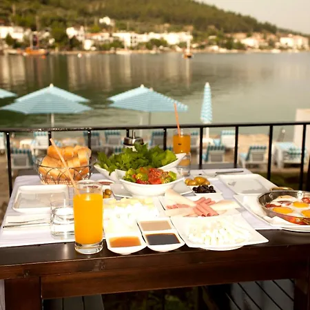 Отель Zena Bodrum Гюверджинлик