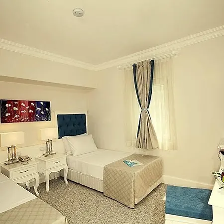 Отель Zena Bodrum Гюверджинлик